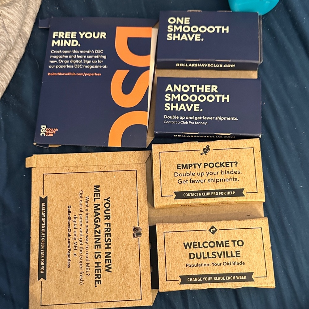 Dollar Shave Club Blade & Packaging Set -2